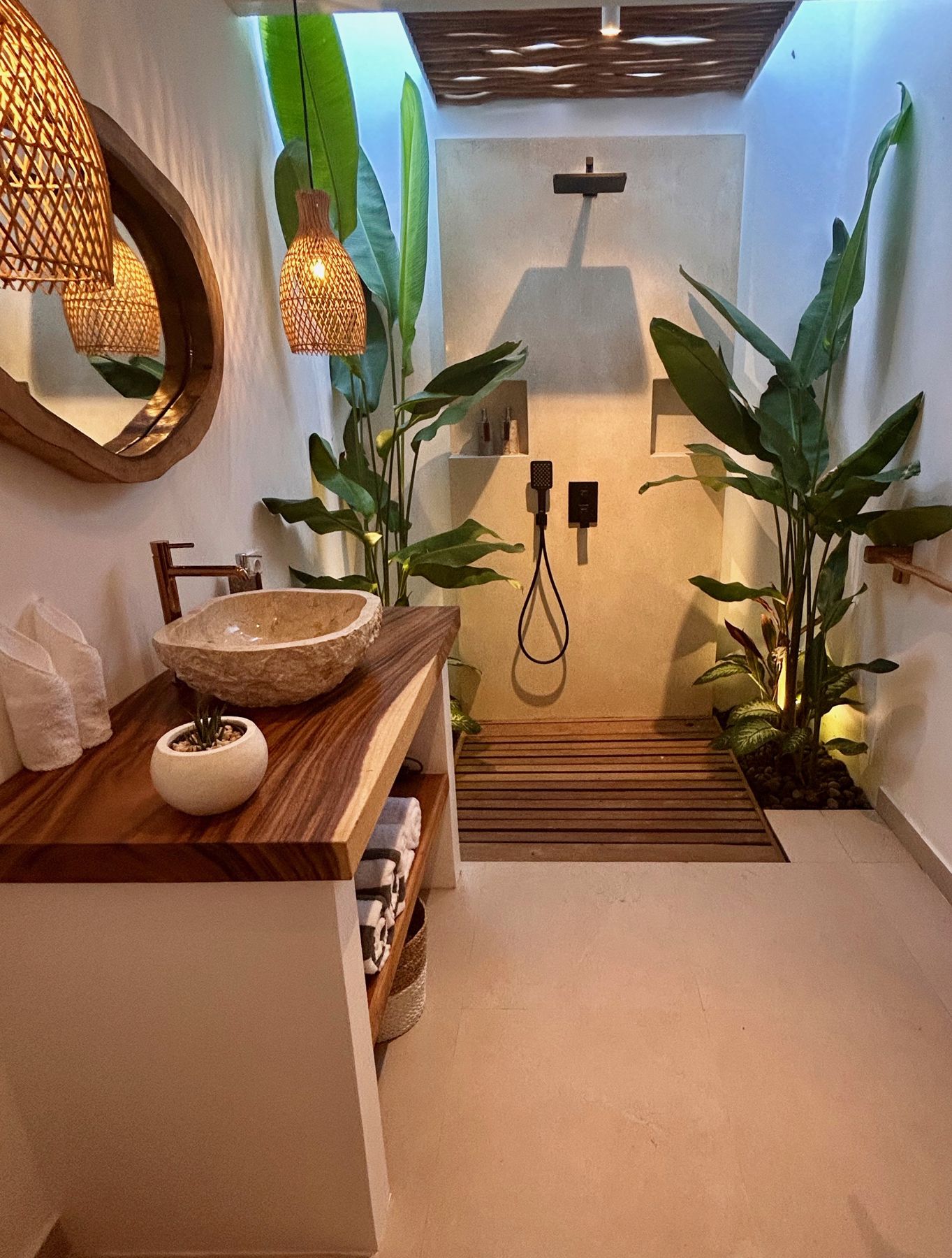Open-sky tropical bathroom